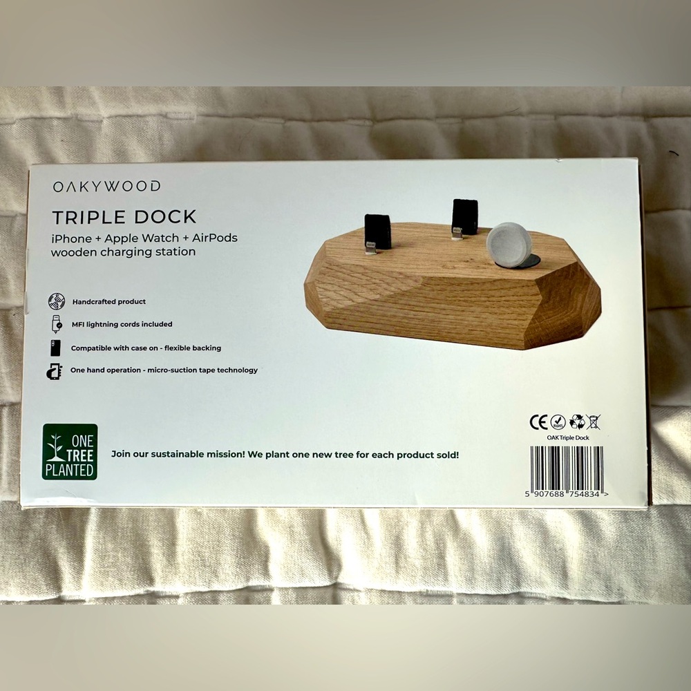 Oakywood Triple Charger - iPhone, Apple Watch, AirPods Wooden Charging Station